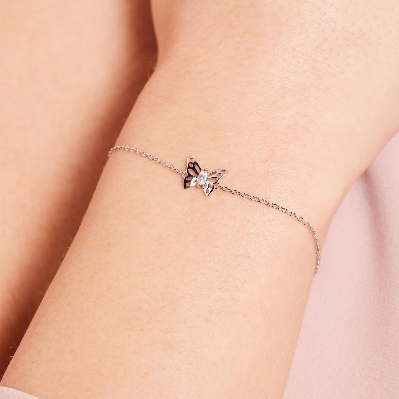 Armband aus 925er Silber mit Schmetterling mit Zirkoniabesatz
