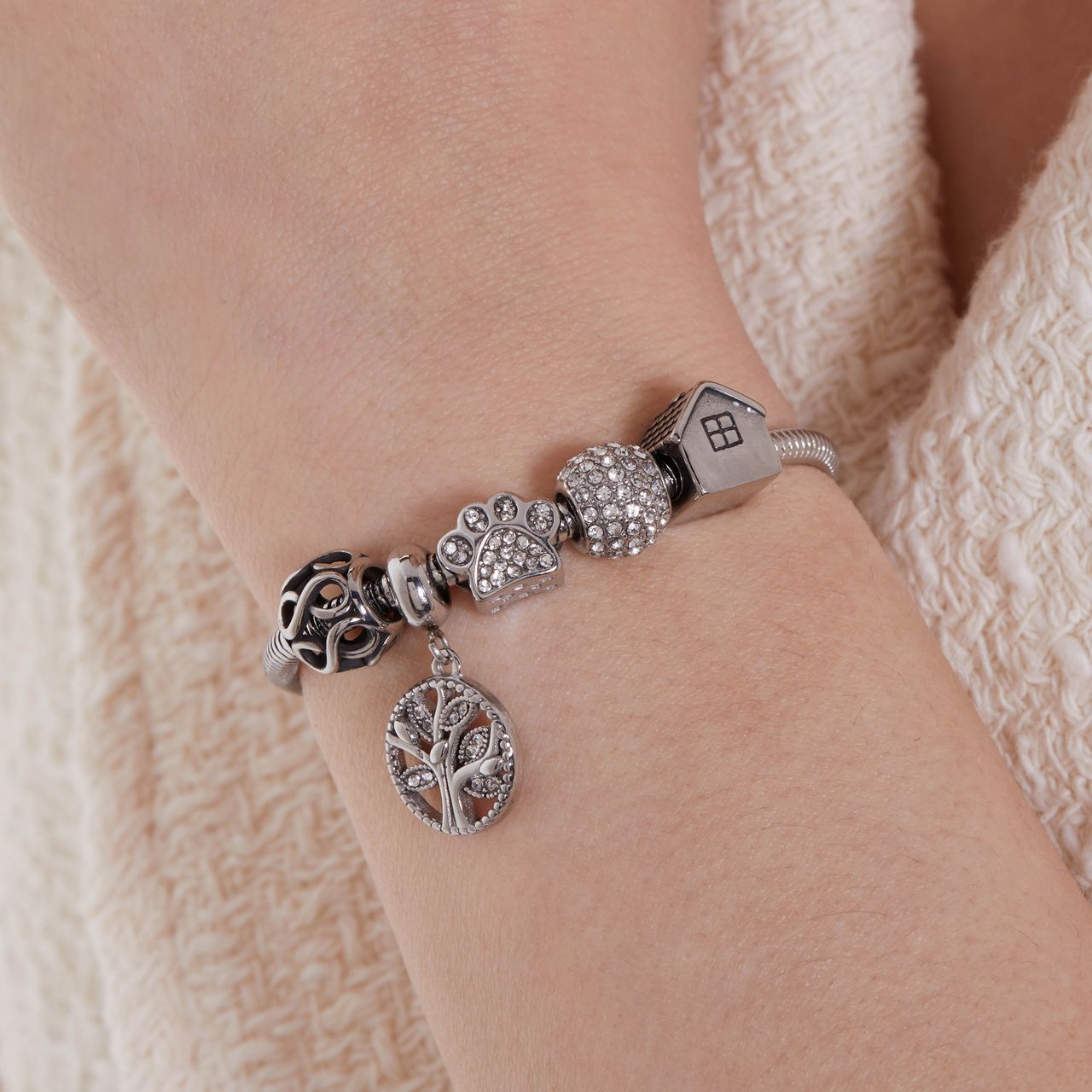 Charm aus Edelstahl Hundepfote mit Zirkoniabesatz