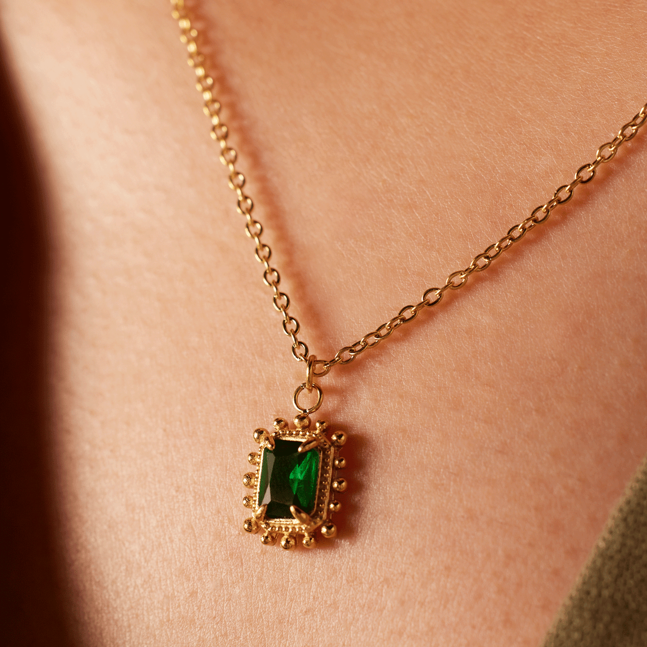 Stalen goldplated ketting vintage vierkant groen voor dames
