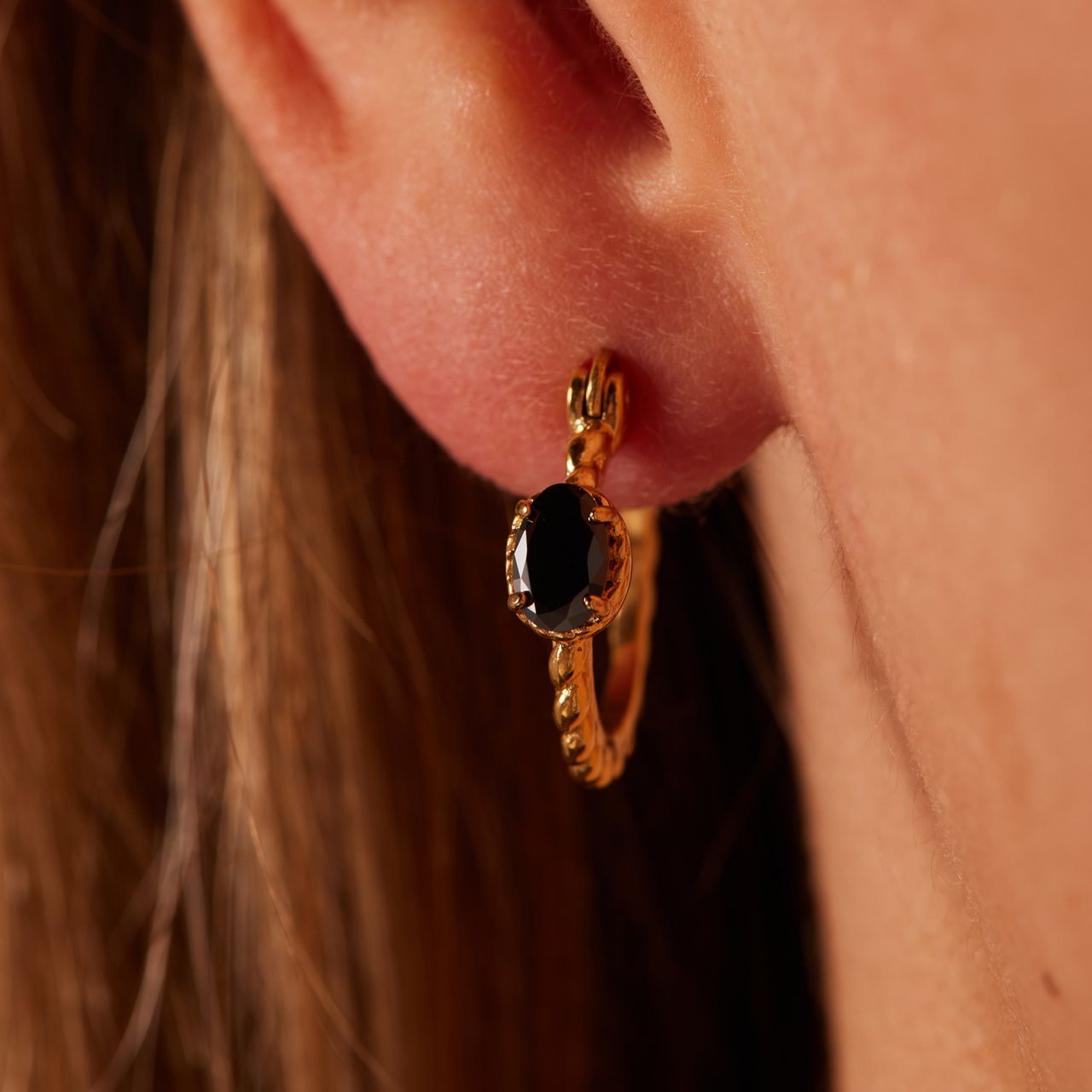 Stainless steel goldplated oorknoppen met zirkonia voor dames