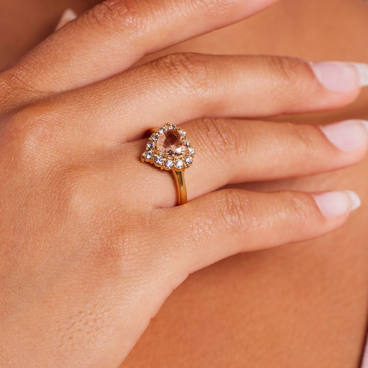 Stalen goldplated ring vintage hart light peach