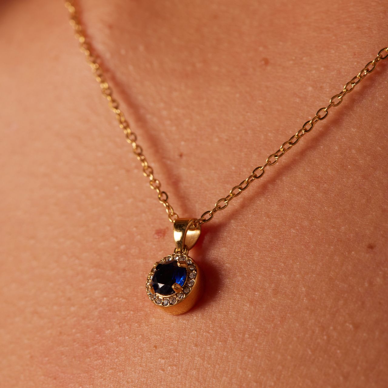 Stainless steel goldplated ketting vintage met blauwe zirkonia voor dames