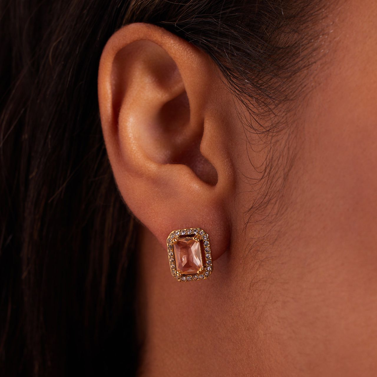 Stalen goldplated oorknoppen vintage light peach voor dames