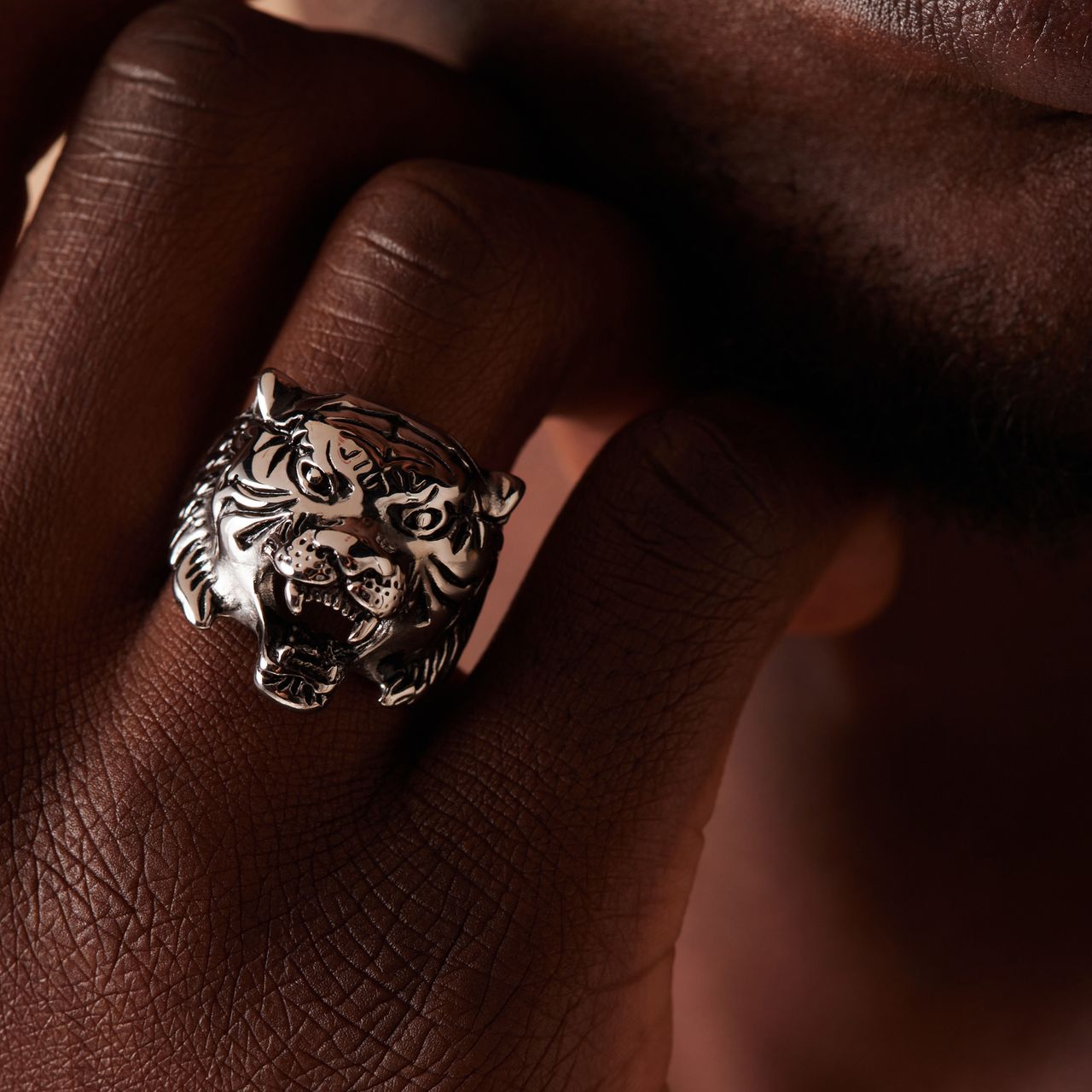 Stainless steel ring tijger