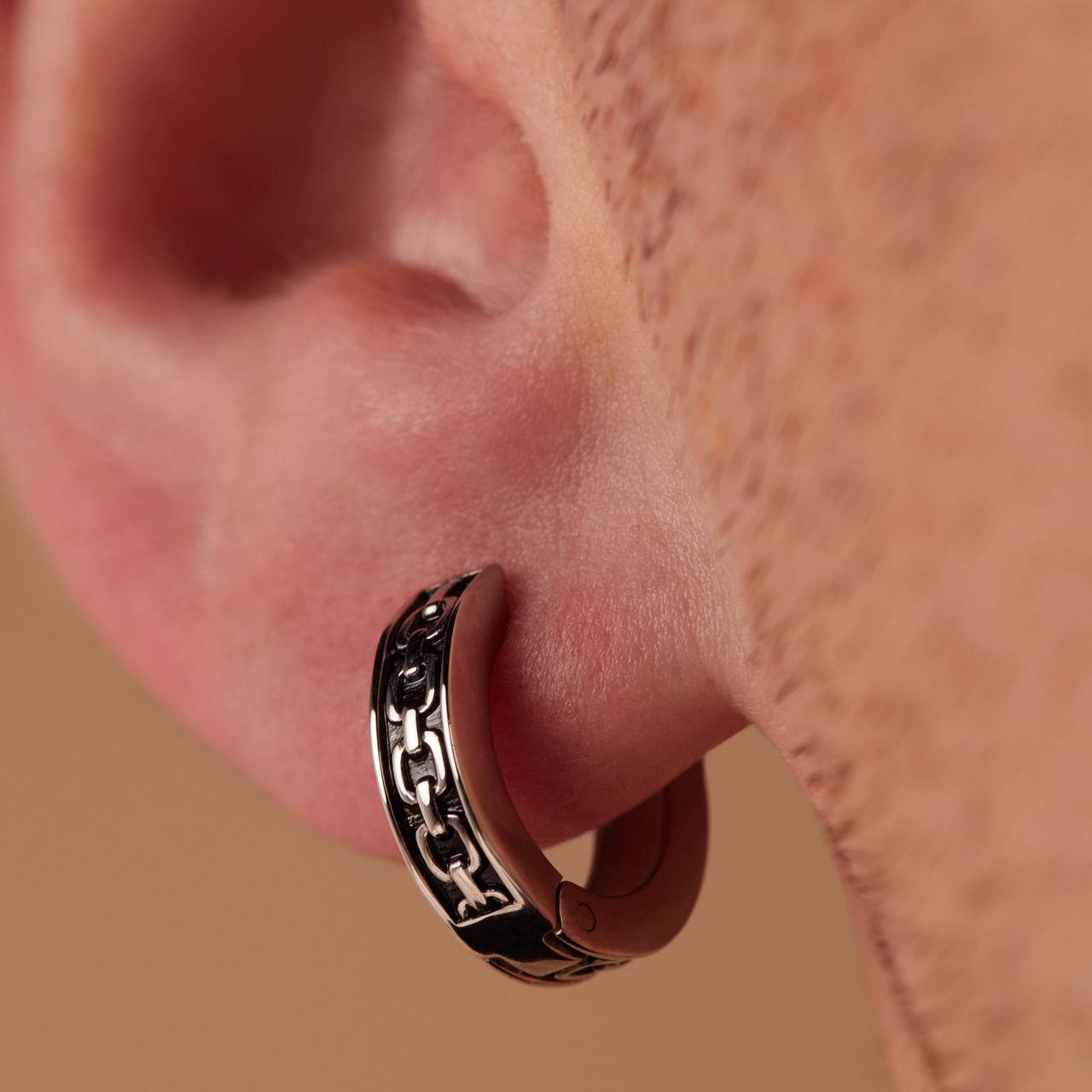 Stainless steel oorringen bewerkt voor heren