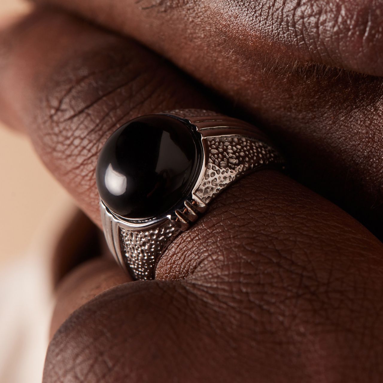 Stainless steel zegelring met zwarte agaat