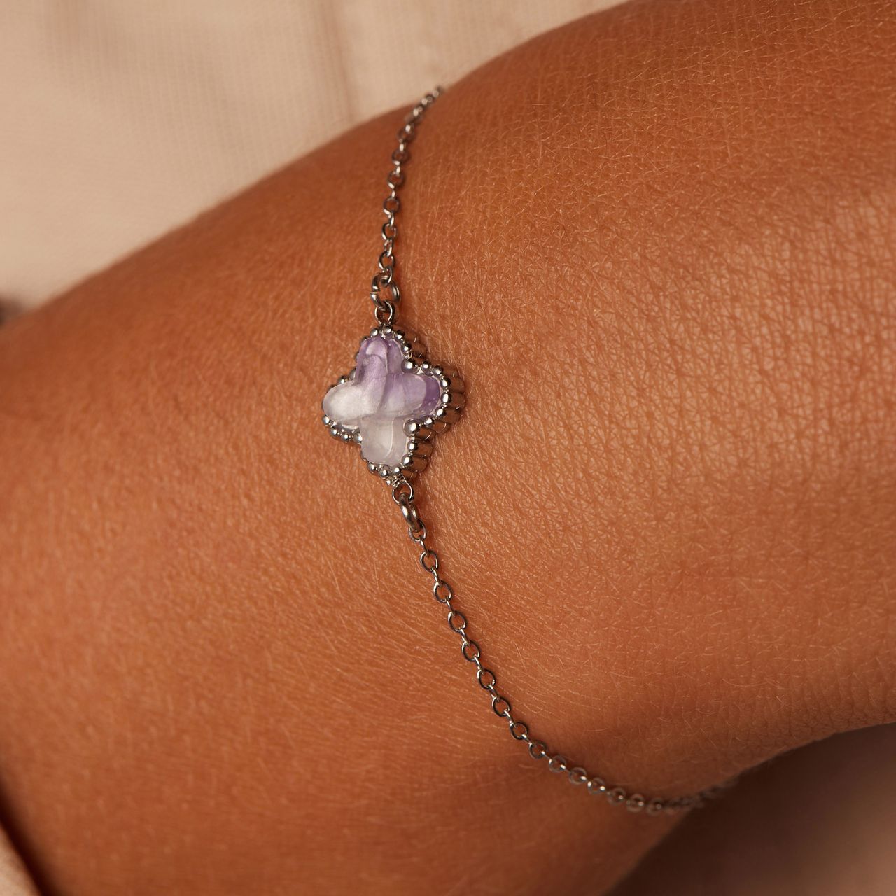 Stalen armband amethyst op kaartje