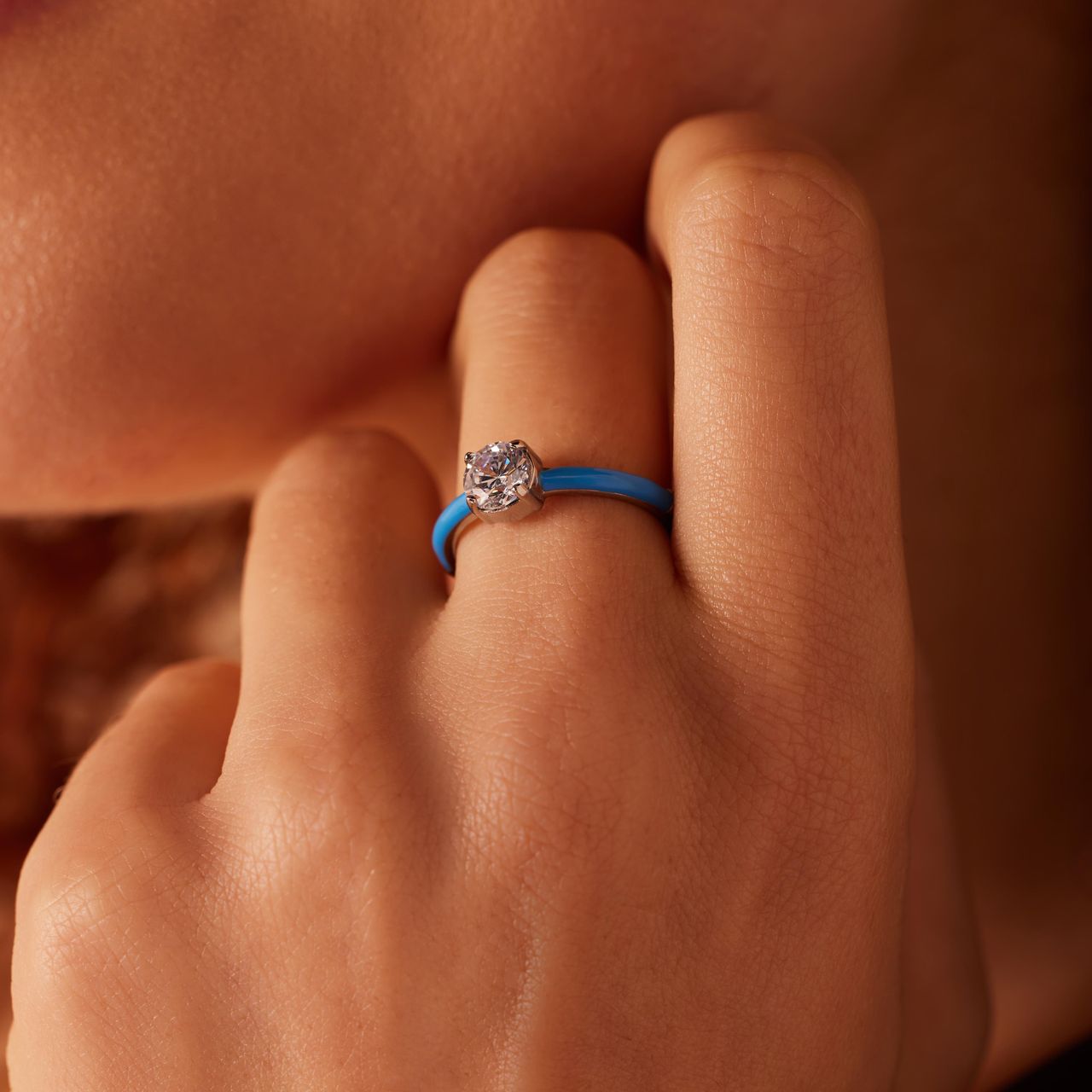 Stainless steel ring met blauwe emaille&zirkonia