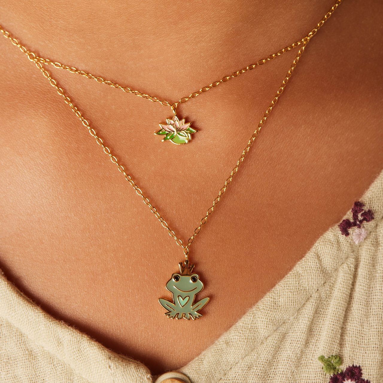 Disney zilveren goldplated kinderketting met hanger Disney kikker met groen emaille