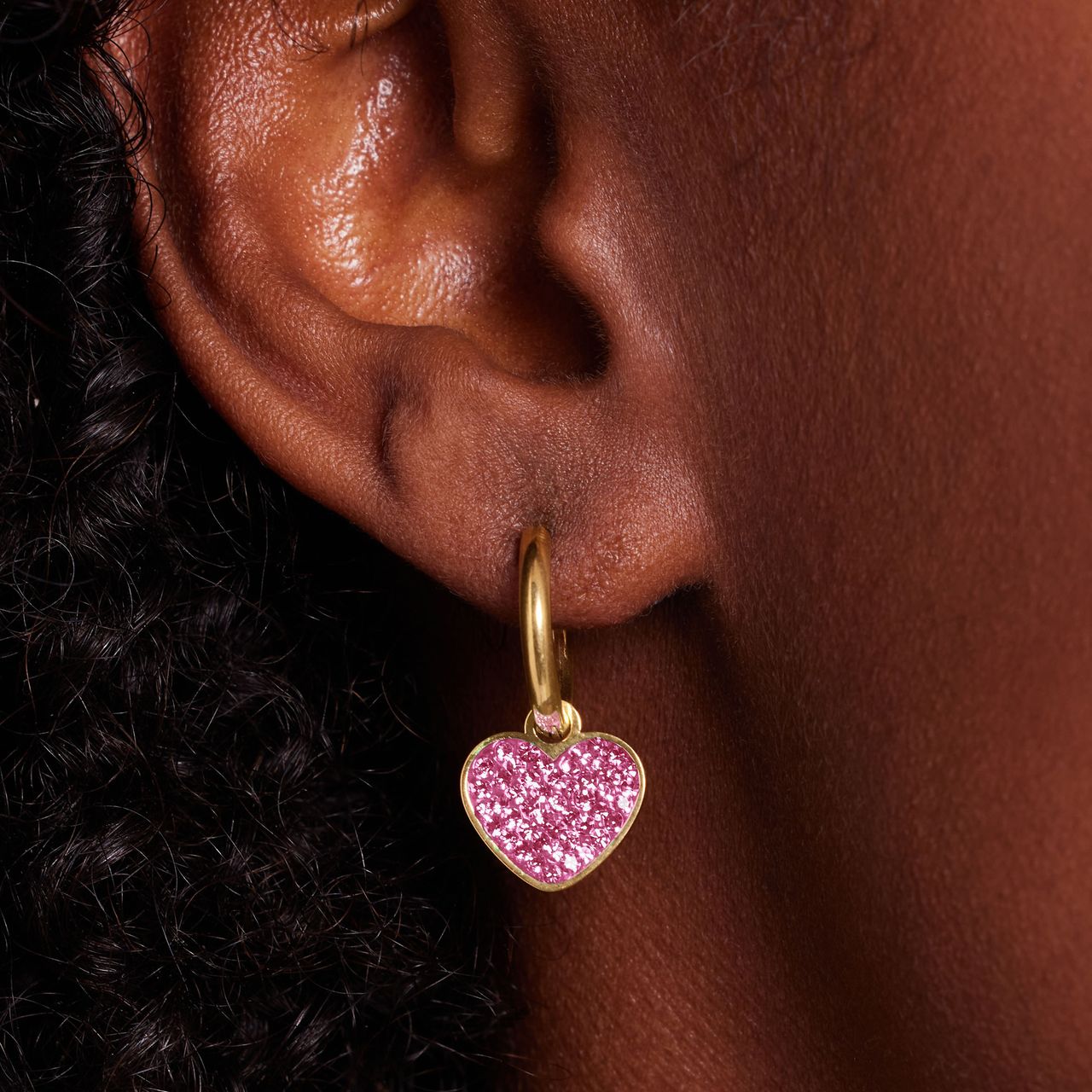 Stalen goldplated oorringen met hanger hart met kristal roze voor dames