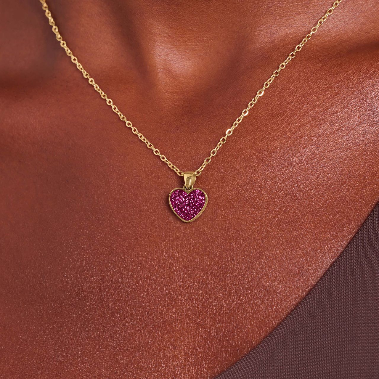 Halskette aus Edelstahl, vergoldet, Herz mit Kristall, Amethystfarben