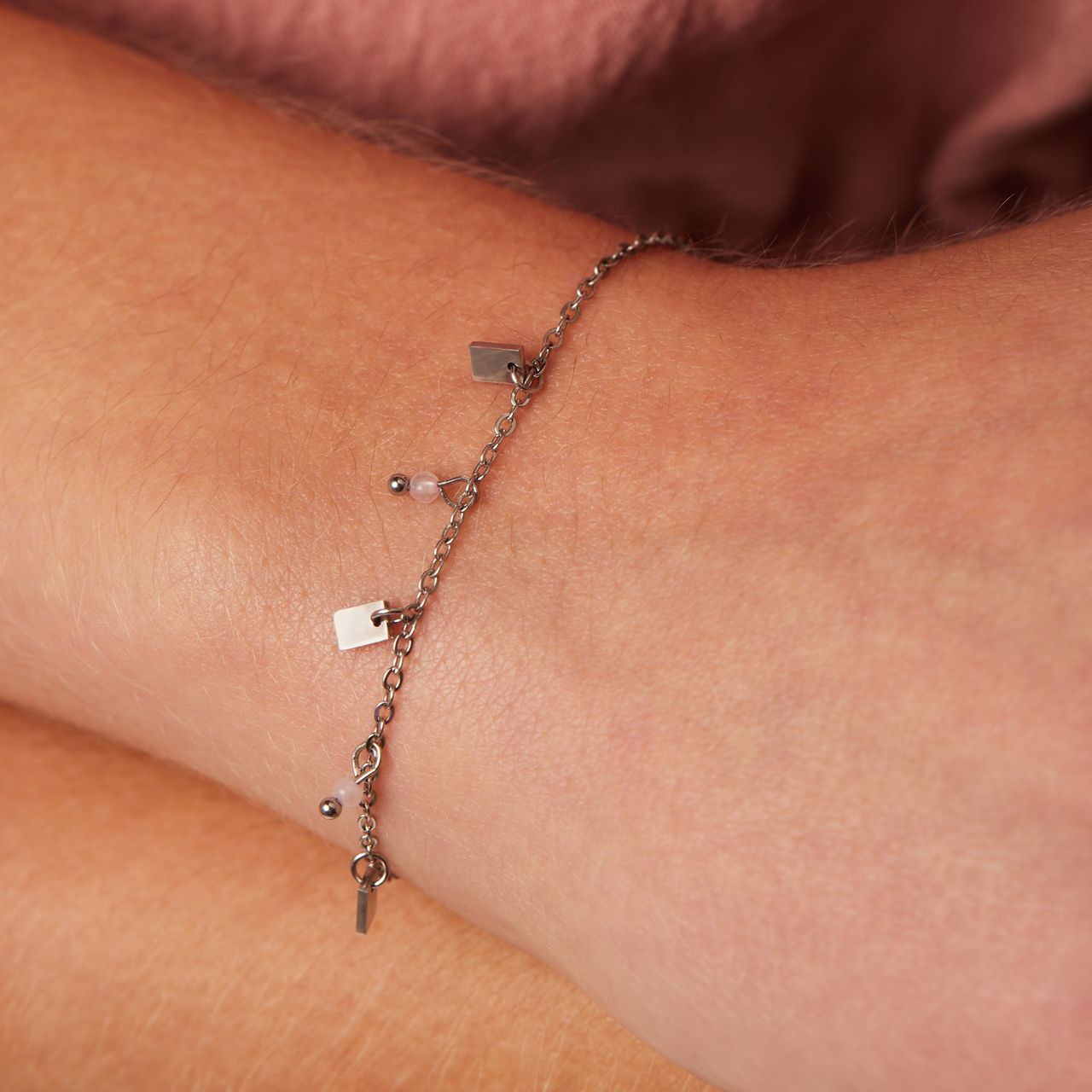 Stalen armband met rozenkwarts
