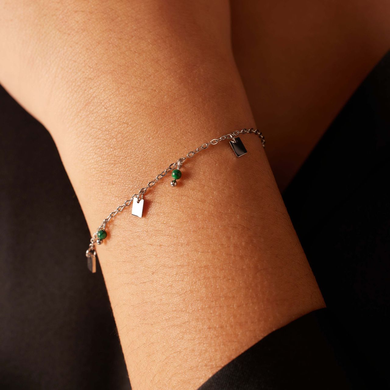 Armband aus Edelstahl mit blauem Spitzenachat