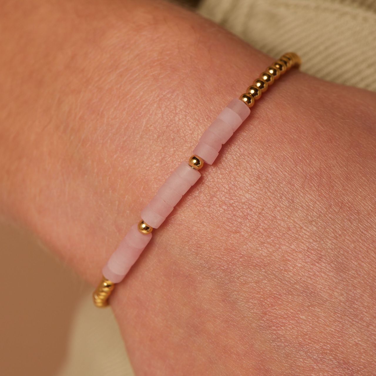 Armband aus Edelstahl, vergoldet, mit Rosenquarz