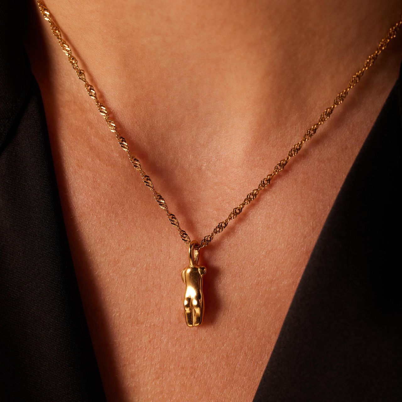 Stalen goldplated ketting met vrouwenlichaam voor dames