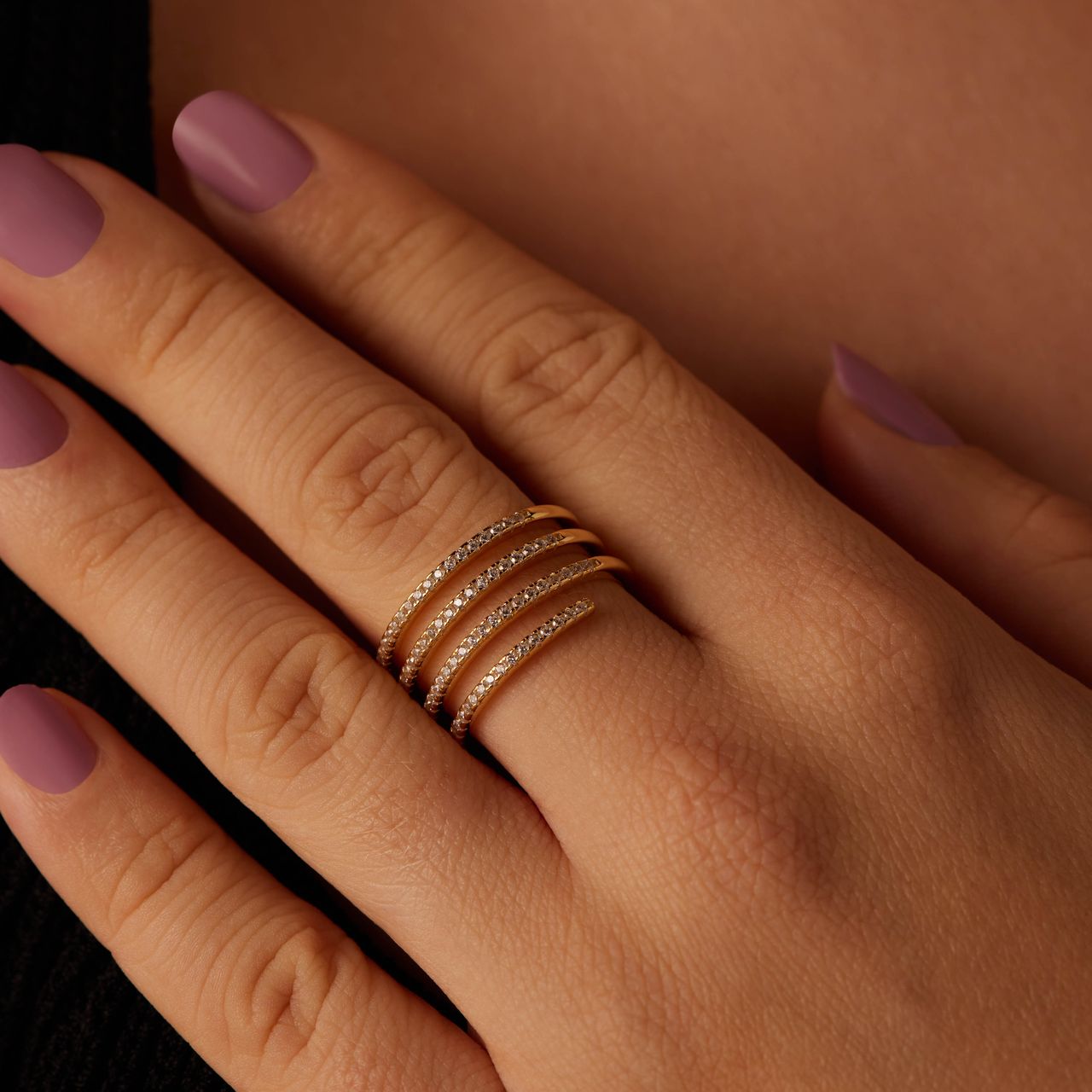 Zilveren goldplated ring spiraal met zirkonia