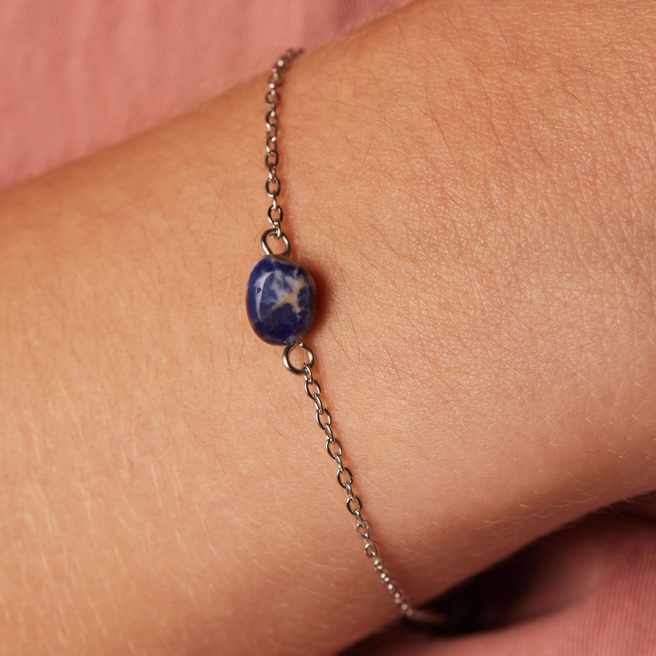 Stainless steel armband met blauwe steen