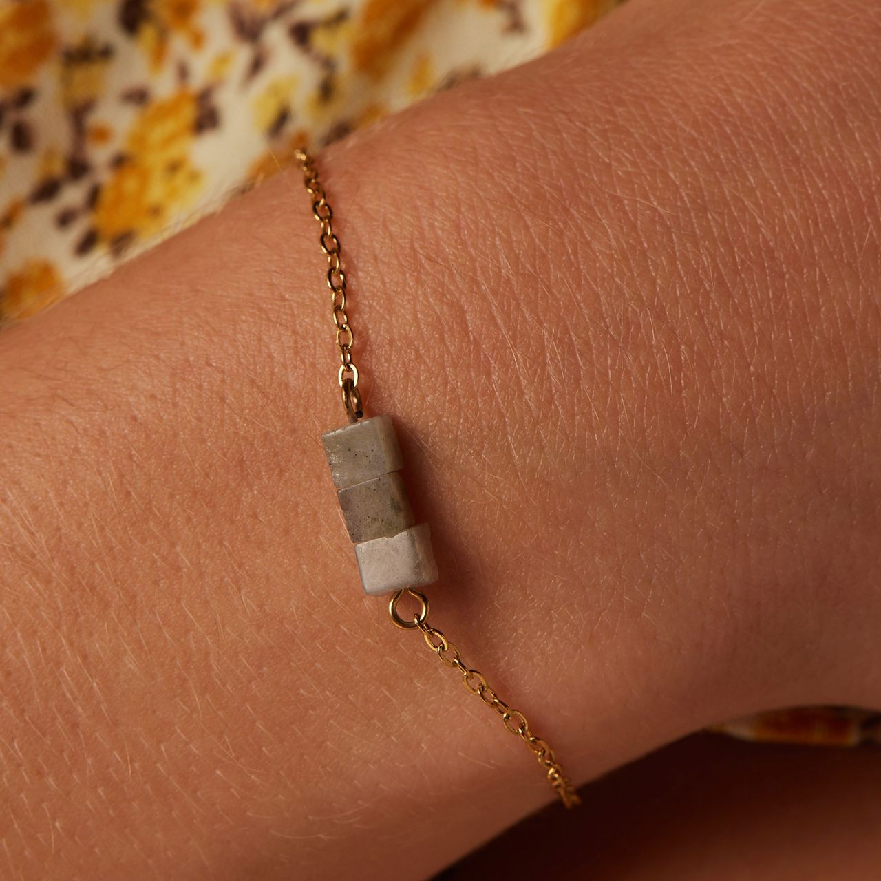 Armband aus Edelstahl, vergoldet, mit Glitzerstein