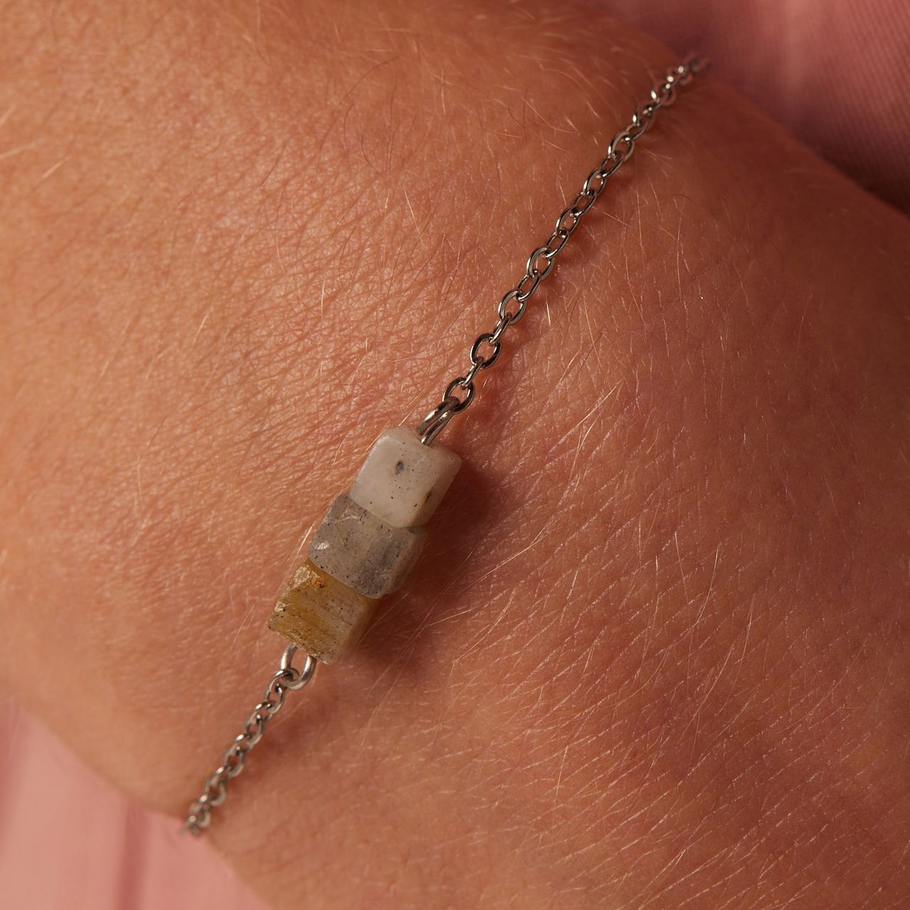 Stalen armband met glitter steen