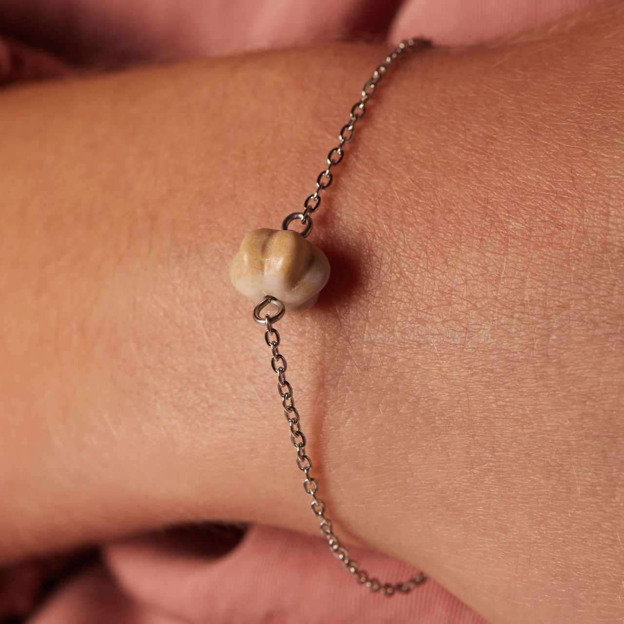 Armband aus Edelstahl mit Kürbis