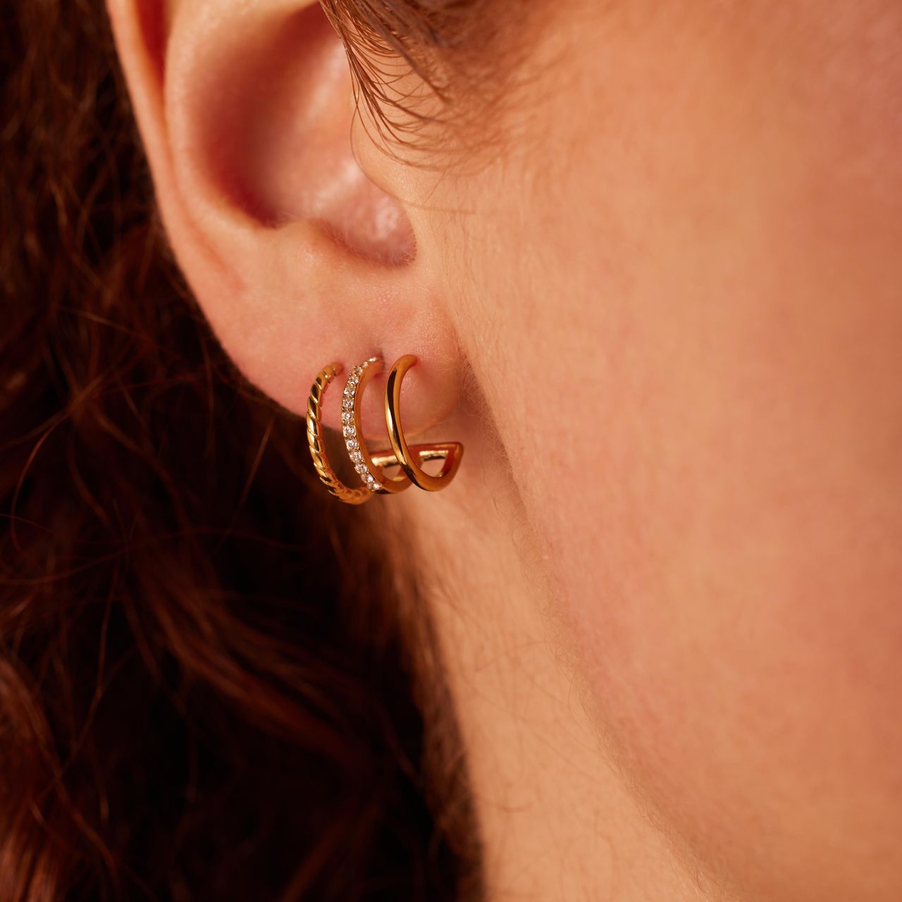 Stainless steel goldplated dubbele oorknoppen met zirkonia voor dames