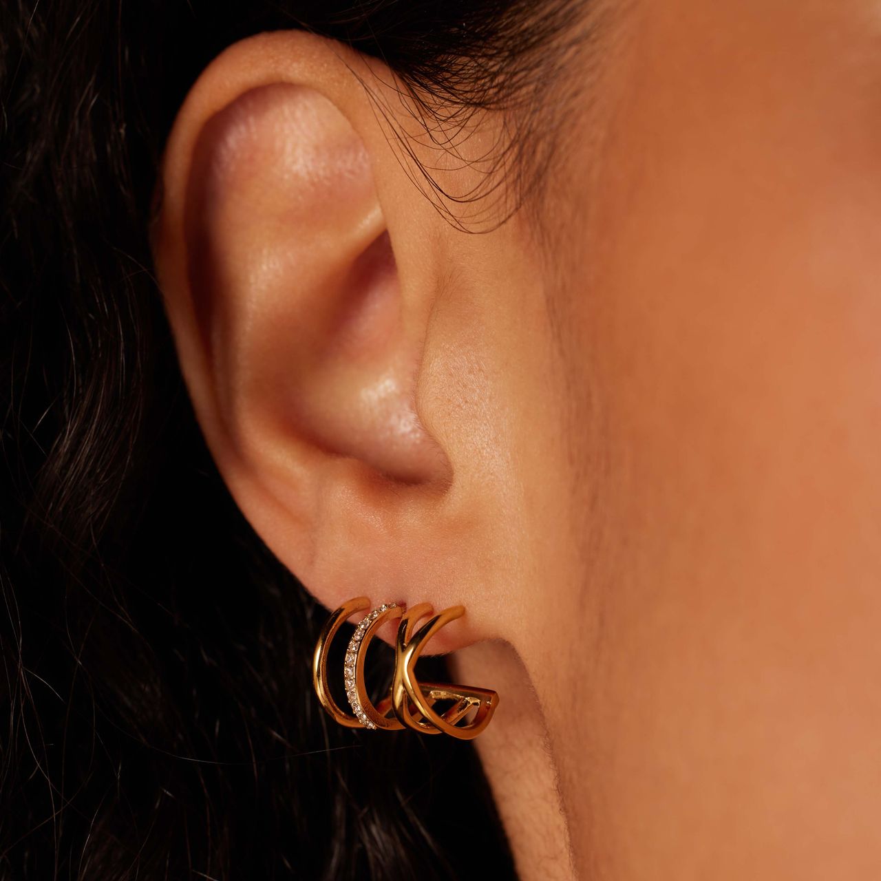 Stalen goldplated dubbele oorknoppen met zirkonia voor dames