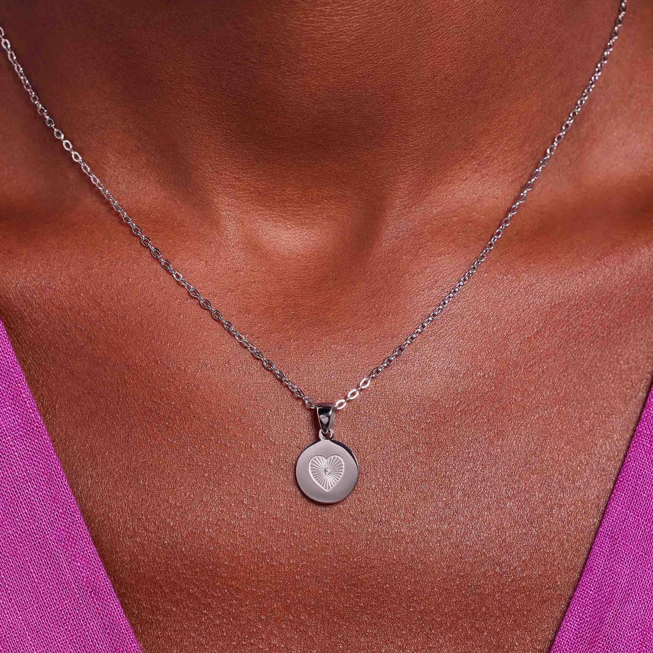 LivLiv stainless steel ketting met hart bewerkt voor dames