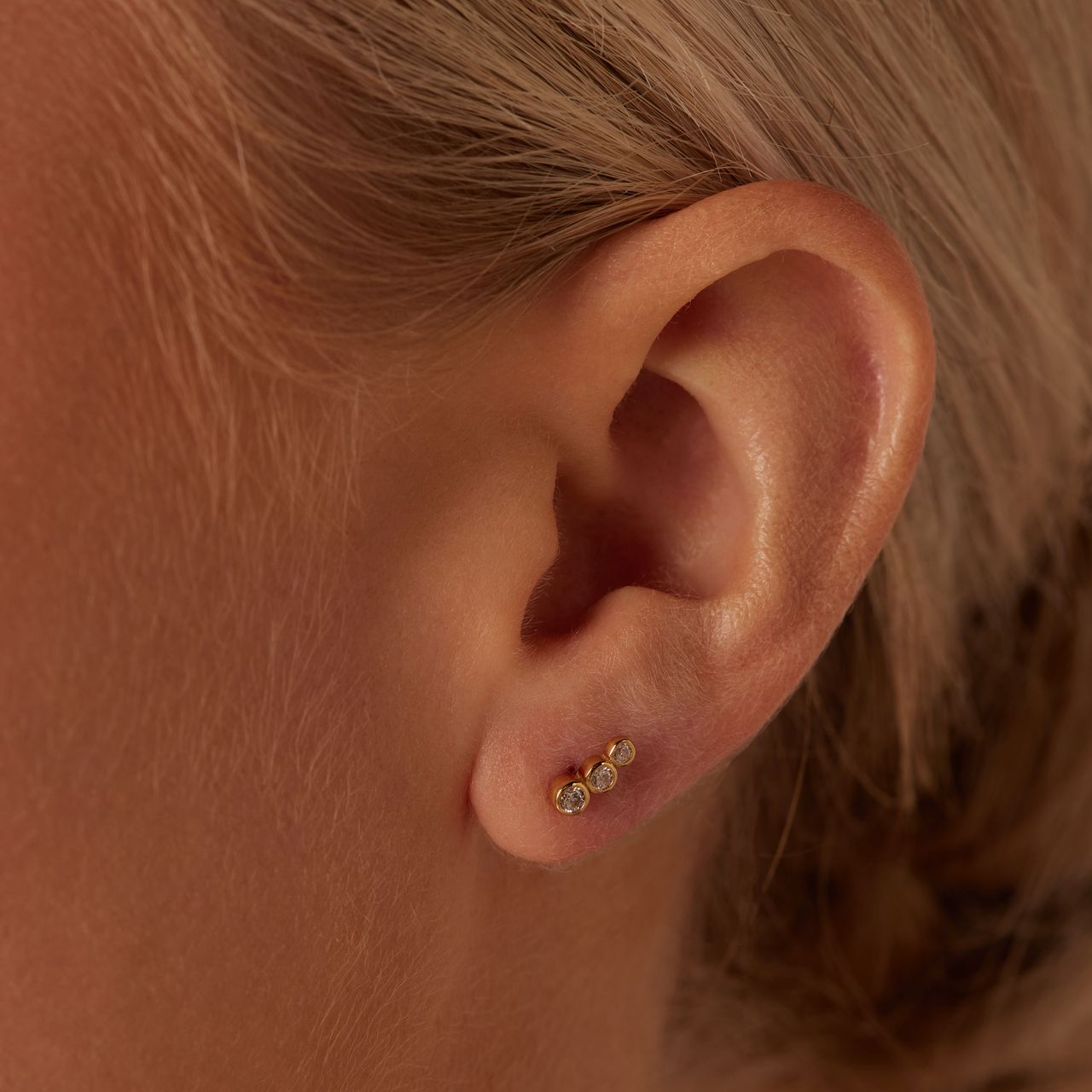 Zilveren goldplated oorknoppen met zirkonia voor dames