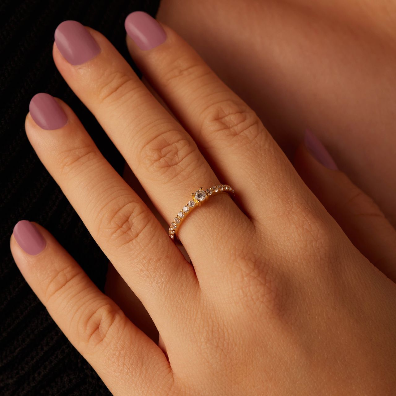 Zilveren goldplated ring met zirkonia stenen
