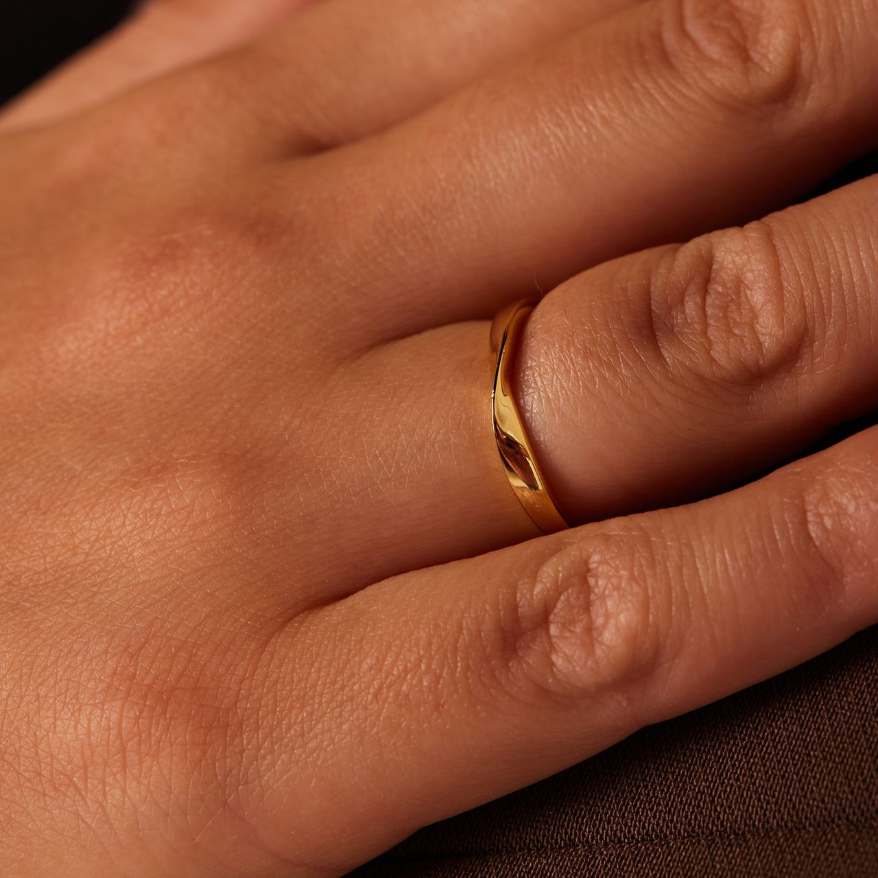 Zilveren goldplated ring twist voor dames
