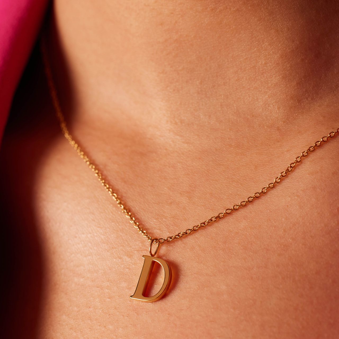 Stalen goldplated ketting met letterhanger D voor dames