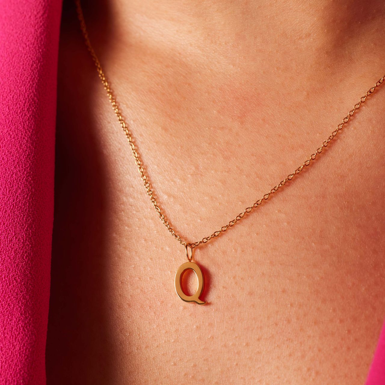 Stainless steel goldplated ketting met letterhanger Q voor dames