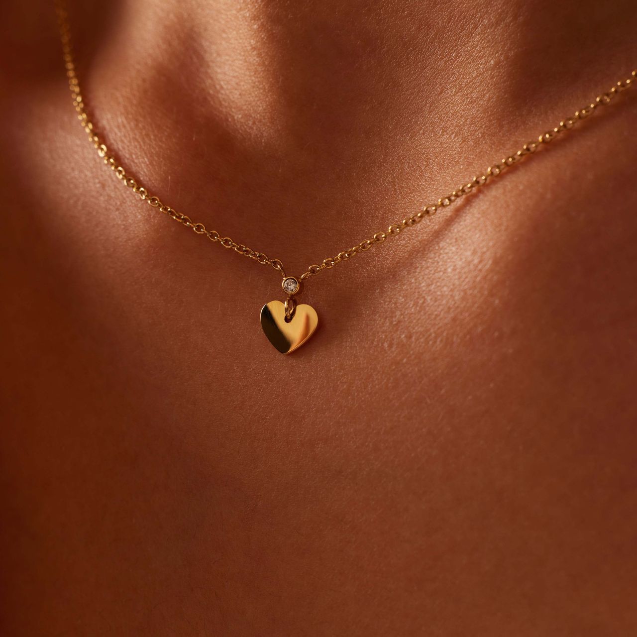 Stalen goldplated ketting met hanger hart met zirkonia voor dames