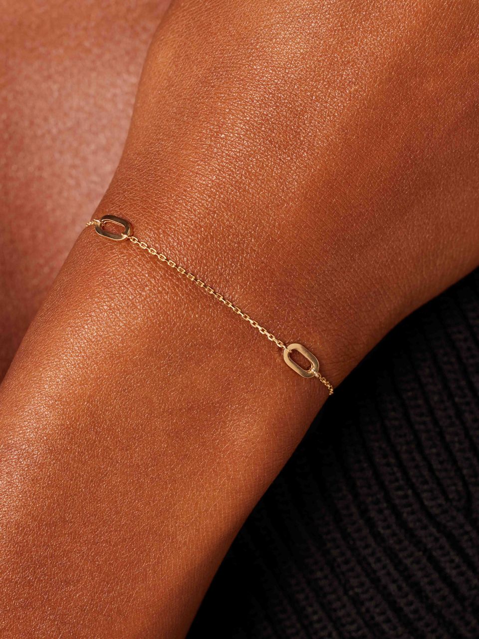 14 Karaat geelgouden armband met 3 ovalen