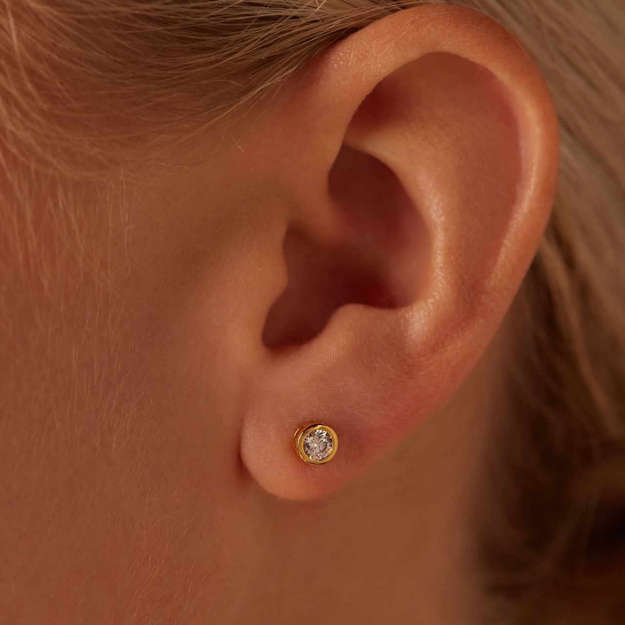 Zilveren goldplated oorknoppen 4 mm voor dames