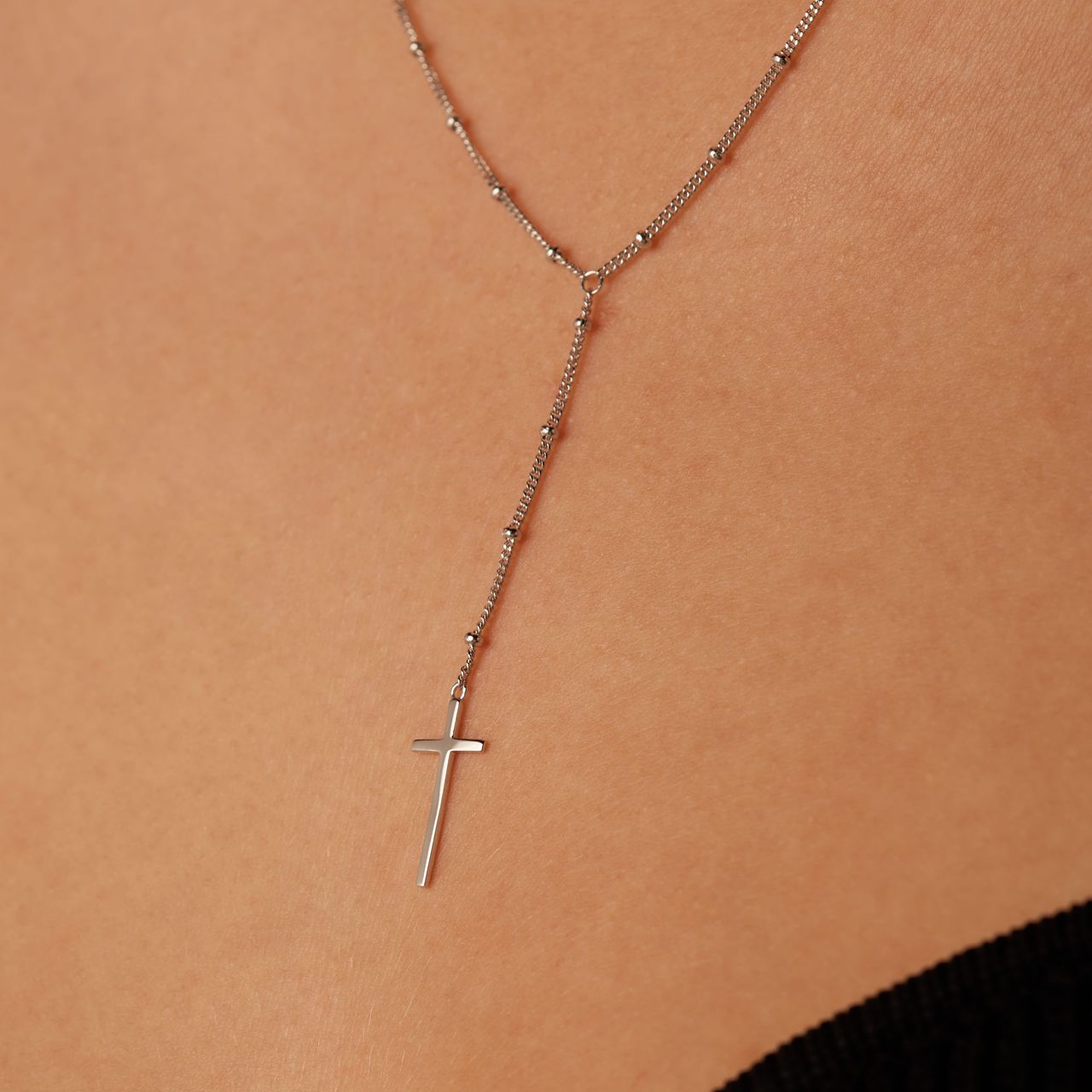 Halskette aus 925er Silber mit Anhänger, Kreuz