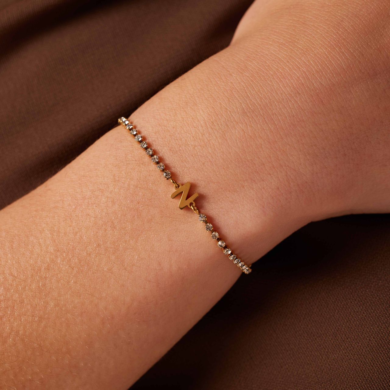 Tennisarmband aus Edelstahl, vergoldet, mit weißem kubischem Zirkonia, Buchstabe: N