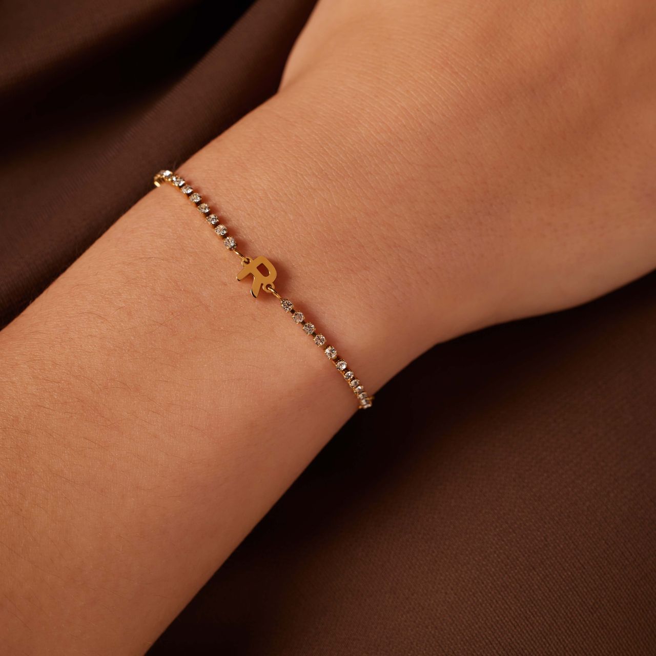 Tennisarmband aus Edelstahl, vergoldet, mit weißem kubischem Zirkonia, Buchstabe: R