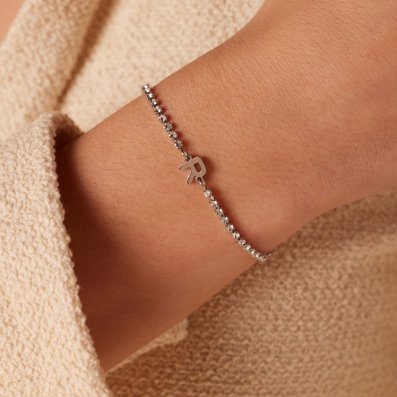 Tennisarmband aus Edelstahl, mit weißem kubischem Zirkonia, Buchstabe: R