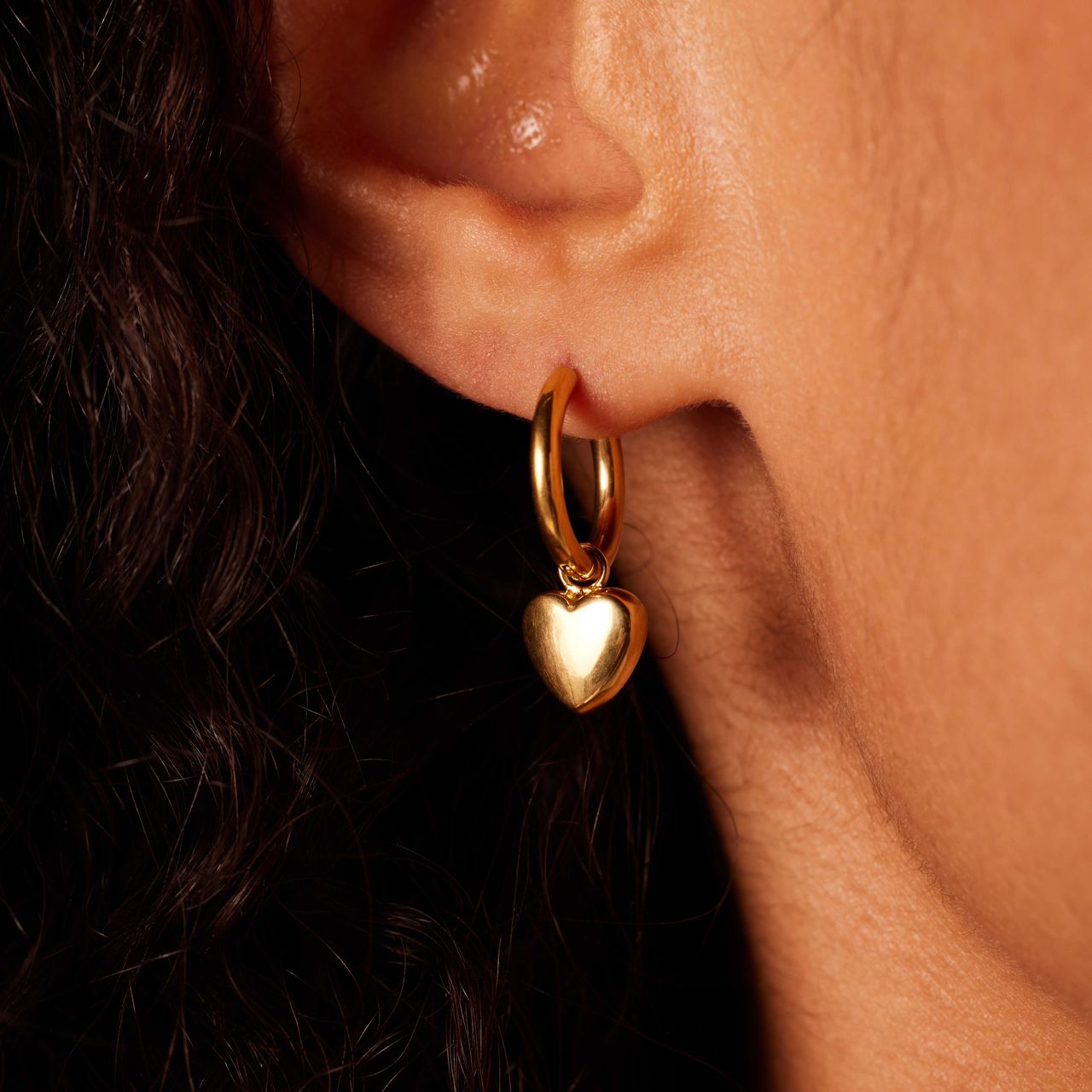 Stalen goldplated oorringen met hanger hart voor dames