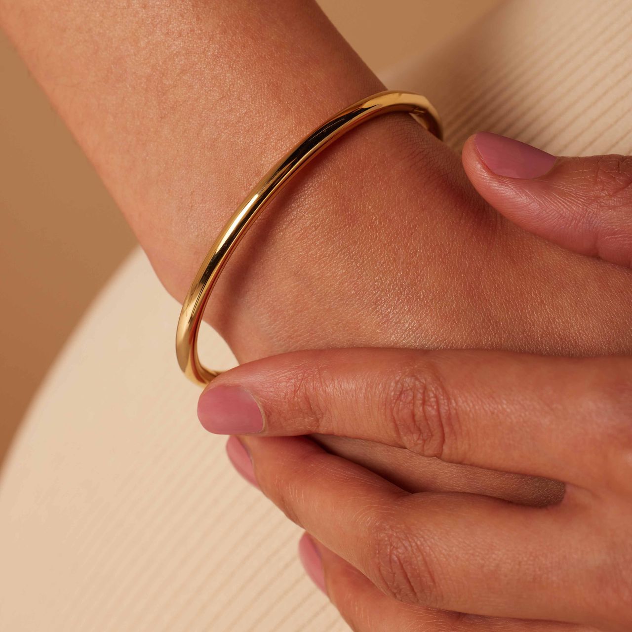 Stalen goldplated bangle voor dames
