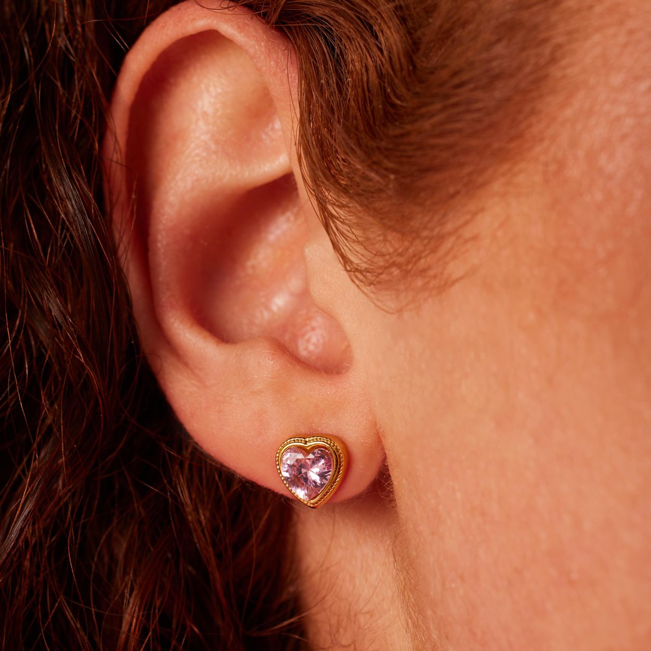 Stainless steel goldplated oorknoppen hart met zirkonia voor dames