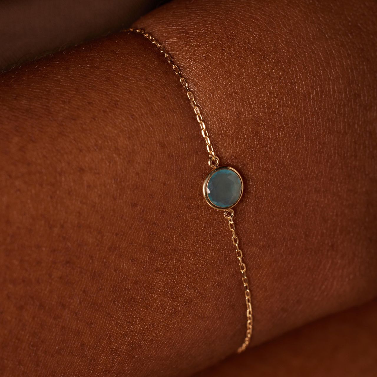 Armband aus 585 Gelbgold mit Geburtsstein-Anhänger, Dezember