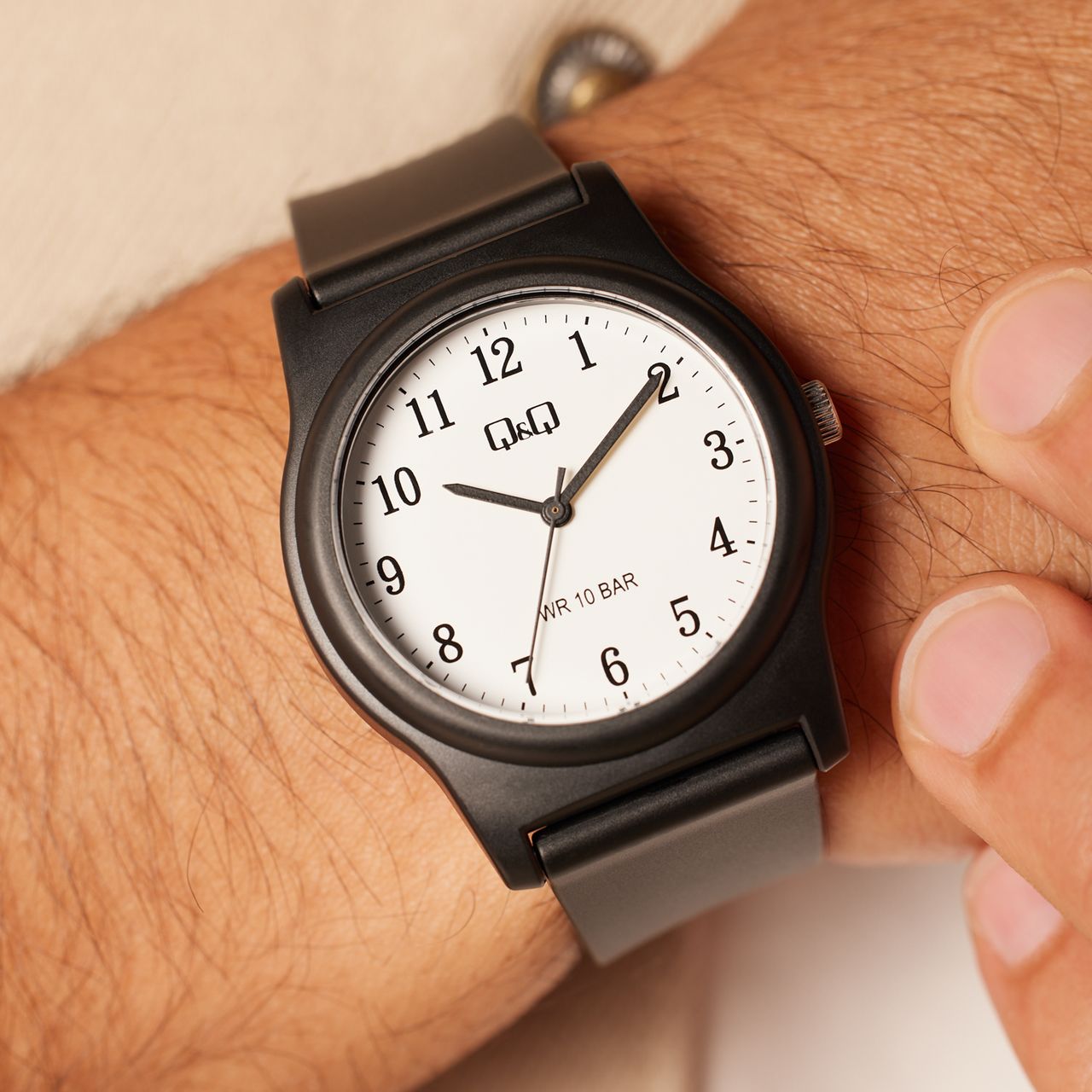 Q&Q Herrenuhr mit Gummi-Armband G22A-001VY