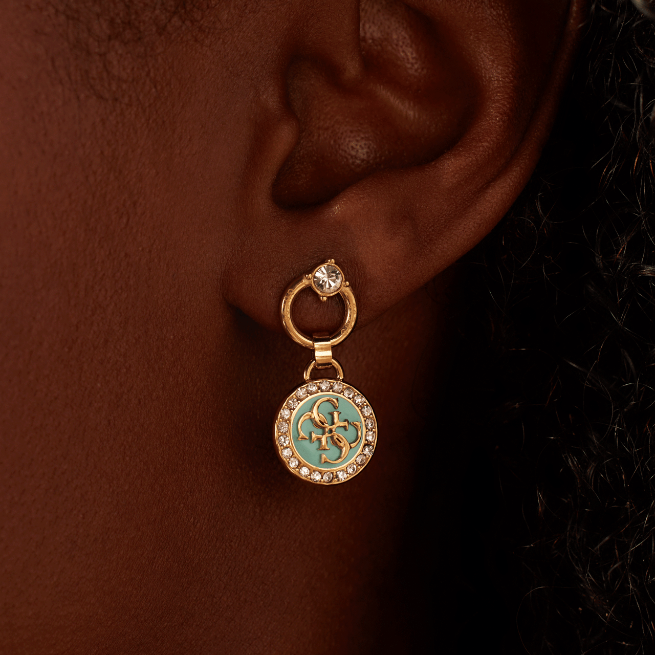 Guess stalen goldplated oorbellen DREAMING GUESS
