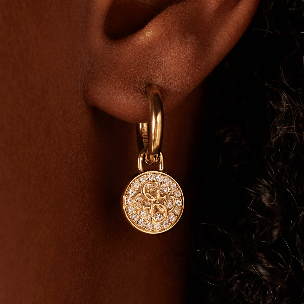 Guess stalen goldplated oorbellen DREAMING GUESS