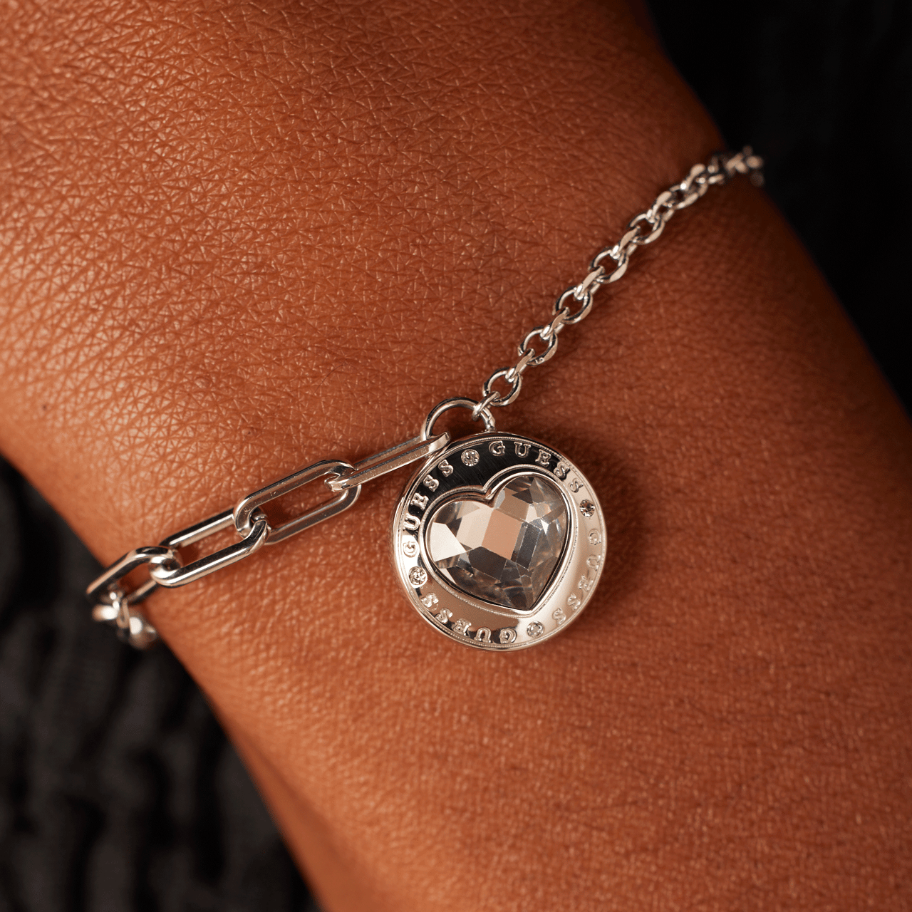 Guess Armband aus Edelstahl, ROLLING HEARTS