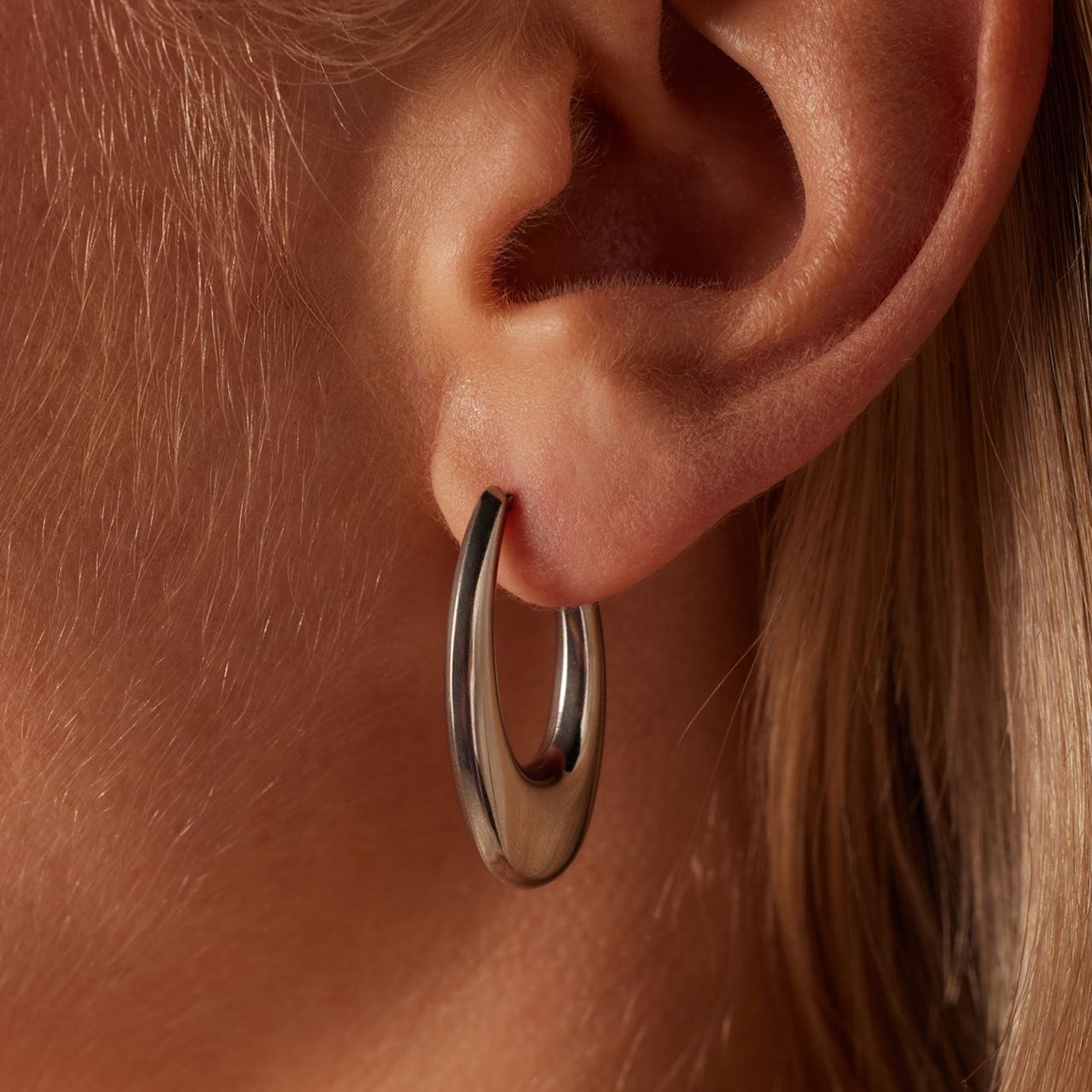 Ohrringe aus Edelstahl, oval