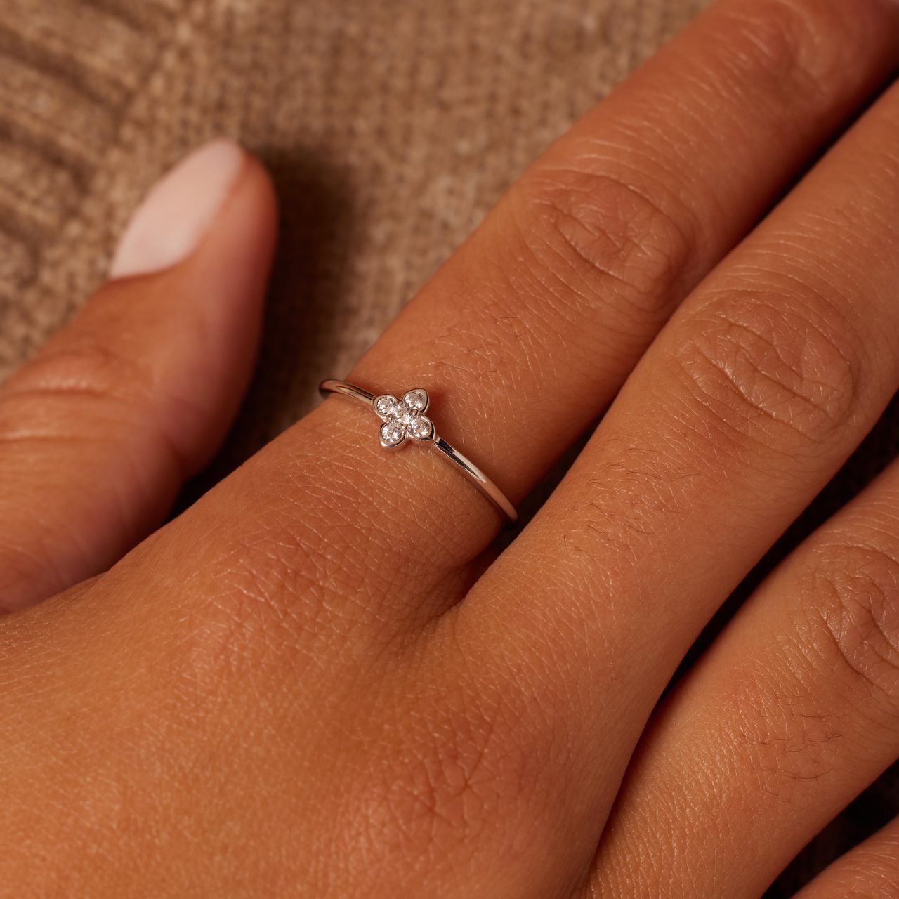 Ring aus 925 Silber, Kleeblatt, Zirkonia