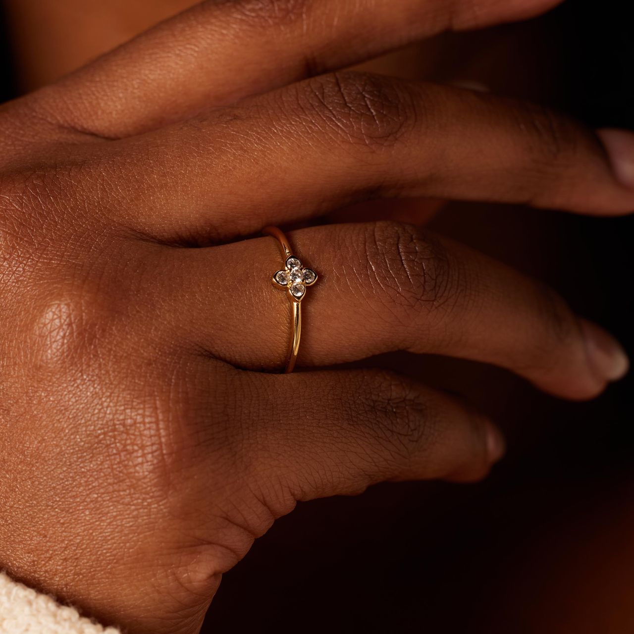 Ring aus 925er Silber, vergoldet, Kleeblatt, Zirkonia